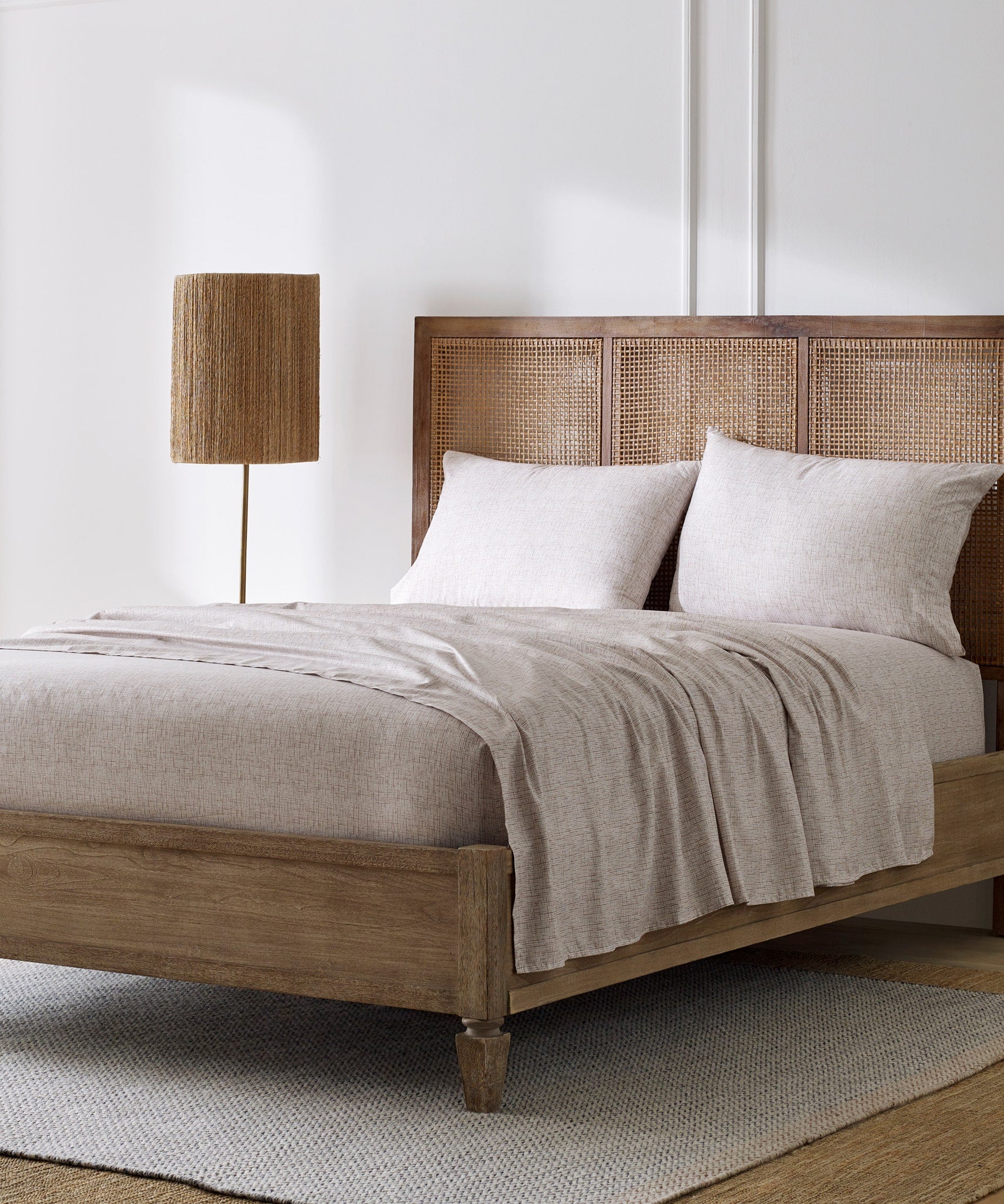 How to Fold Your Bed Sheets Like a Pro