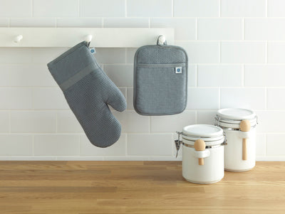 5 Must Have Holiday Kitchen Essentials