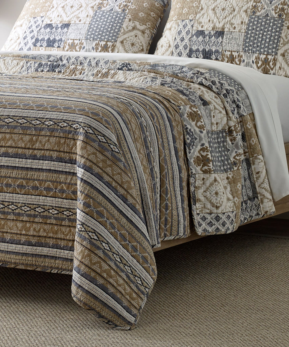Raja Reversible Print Quilt Set – Blue Loom